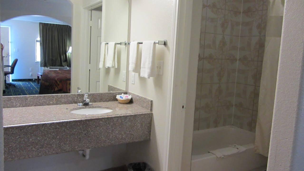 Regency Inn Porter ภายนอก รูปภาพ